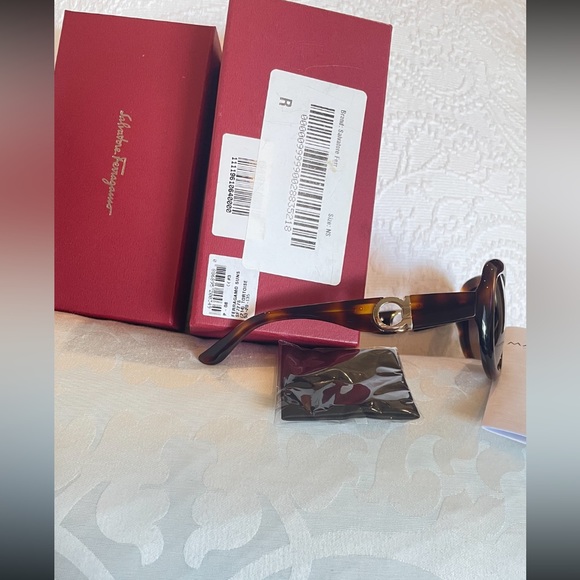 SALVATORE FERRAGAMO Tortoise Shell Sunglasses - Picture 3 of 15